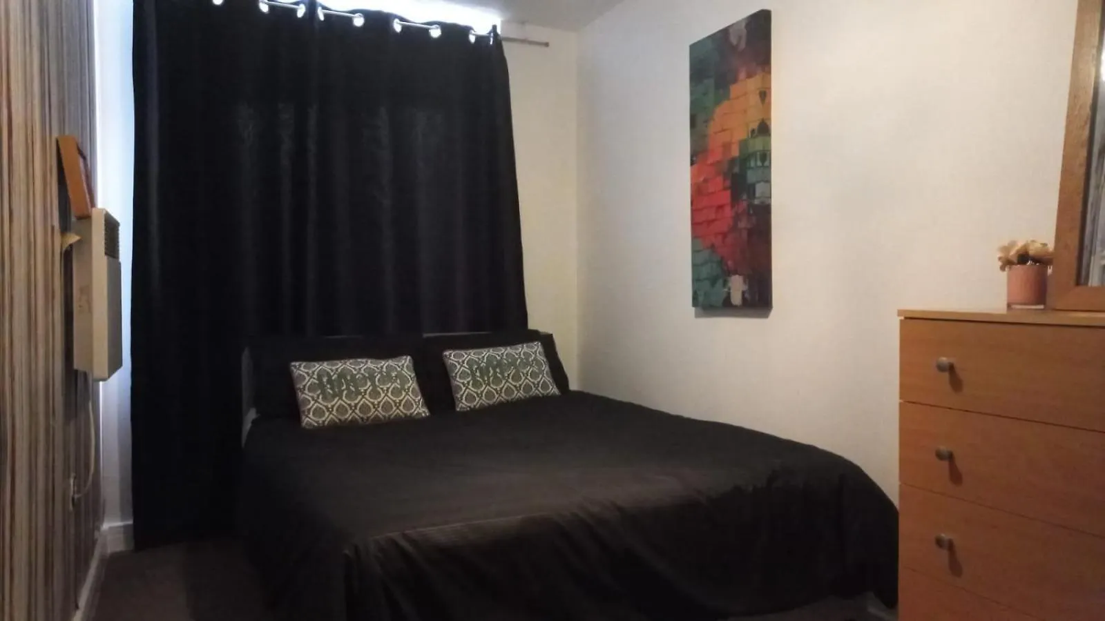 לונדון Comfy Room With Shared Bathroom