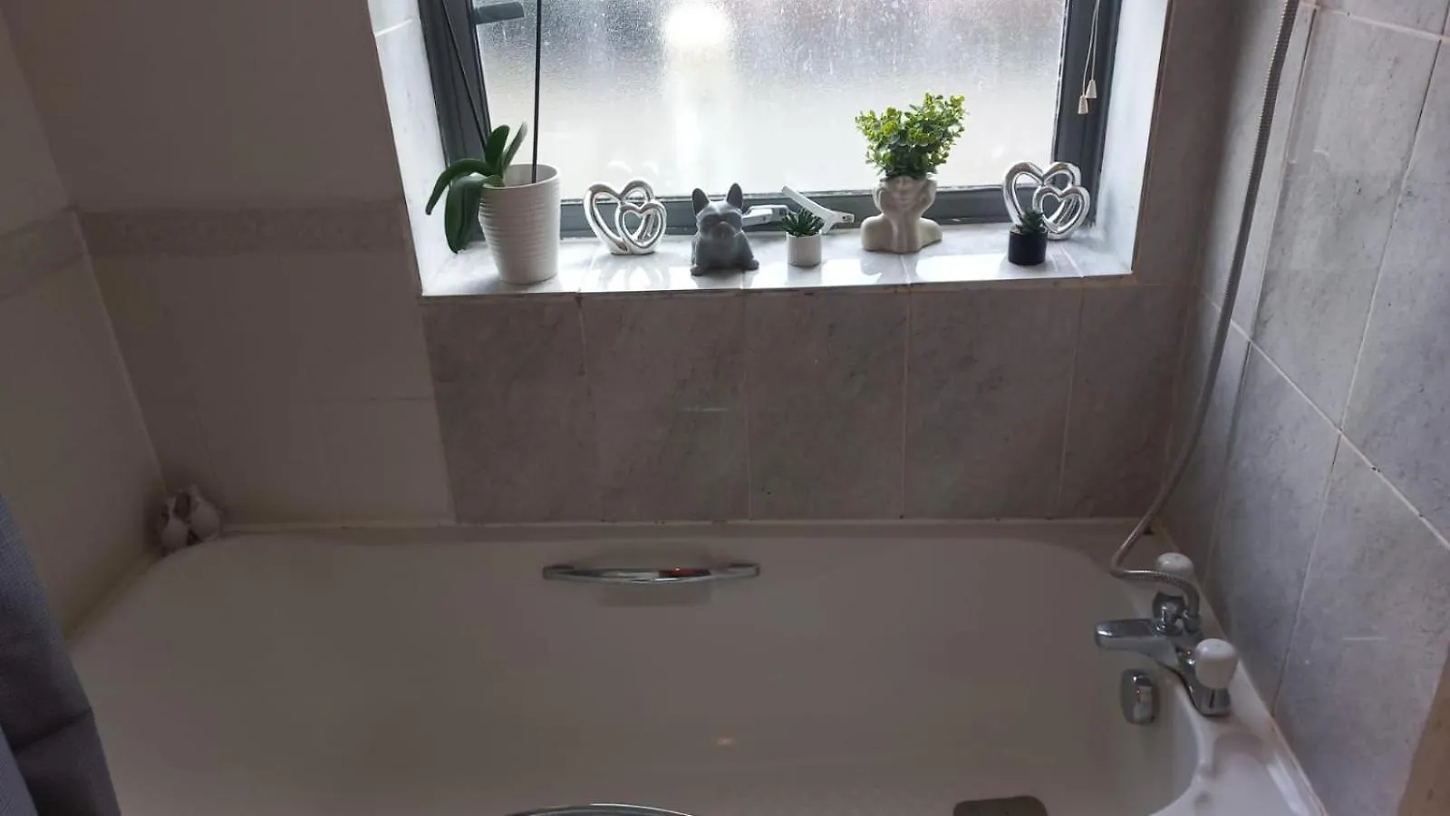 לונדון Comfy Room With Shared Bathroom